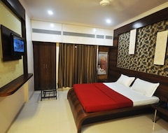 Khách sạn OYO 4445 Hotel Shrisai (Shirdi, Ấn Độ)
