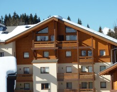 Casa/apartamento entero Stunning Top-floor, High Celings Ski Ski Out And Spa In French Alps (Morillon, Francia)