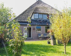 Toàn bộ căn nhà/căn hộ Stylish Farmhouse Near The Beach And Dunes And Near Old-town Center. (Warmenhuizen, Hà Lan)