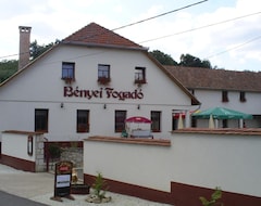 Nhà trọ Benyei Fogado (Erdöbénye, Hungary)