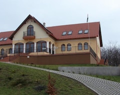 Nhà trọ Berezdtető Vendégház (Cserépfalu, Hungary)