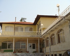 Khách sạn Diamond (Balchik, Bun-ga-ri)