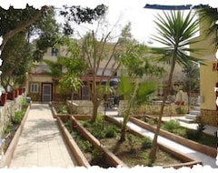 Hotel Villa Costas - Popi (Sivas, Grecia)