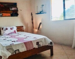 Khách sạn El Valle De Bahia Hostel (Bahia Solano, Colombia)