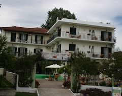 Hotelli Des Roses (Platanias, Kreikka)