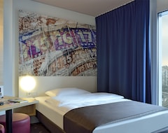 Hotelli B&B HOTEL Berlin-Alexanderplatz (Berliini, Saksa)