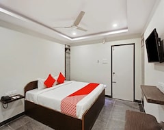 Hotel OYO 26650 R Square (Hyderabad, Indija)