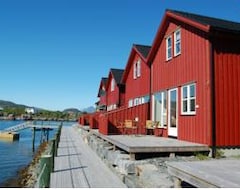 Hotel Solsiden Brygge Rorbuer (Vestvågøy, Norway)