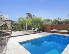 Koko talo/asunto Inner City Luxury Retreat & Spa I Brisbane House (Sydney, Australia)