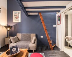 Hotel Studio Mezzanine Bleu (Roquebrune-Cap-Martin, France)