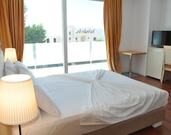 Khách sạn Summer Suite (Saranda, Albania)