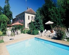 Khách sạn Hotel La Flambee (Bergerac, Pháp)