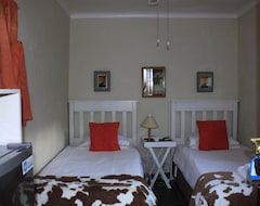Hotel Ficksburg Country Cottage (Ficksburg, South Africa)