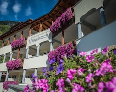 Khách sạn Panorama Hotel Himmelreich (Kastelbell-Tschars, Ý)