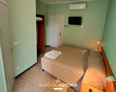 Hotelli Albergo Astoria Loano (Loano, Italia)