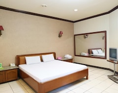 Hotel Transit Pondok Tirta Sentosa (Jakarta, Indonesia)