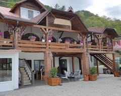 Khách sạn Pensiunea Bety (Râmnicu Vâlcea, Romania)