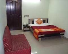 OYO 8376 Hotel Angel Plaza (Ahmedabad, Hindistan)