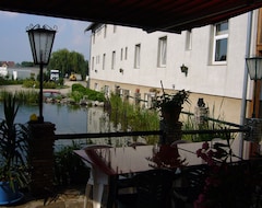 Hotel Pension Sabine (Orth an der Donau, Austria)