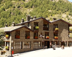 Hotelli Hotel L'Ermita B&B (Canillo, Andorra)