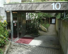 Otel Isola (Bern, İsviçre)