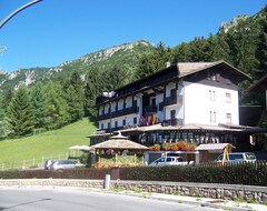 Hotel Pineta (Castione della Presolana, Italy)