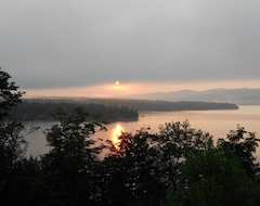 Entire House / Apartment Loon Cove Lodge Stunning 1St Connecticut Lake / Magalloway Mountain Views! (Pittsburg, USA)