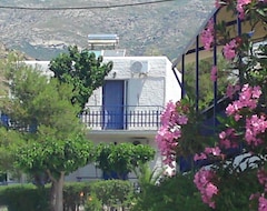 Khách sạn Aetos Beach Bungalows (Karystos, Hy Lạp)