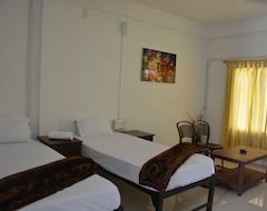 Hotel Kontiki (Chalsa, India)