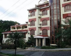 Khách sạn Hotel El Bosque (Havana, Cuba)