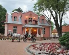 Hotel Willa Różana (Naleczów, Poland)