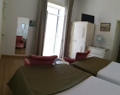 Hotelli Pensao Residencial Vila Teresinha (Funchal, Portugali)