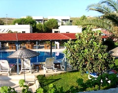 Çapraz Resort (Bozcaada, Türkiye)