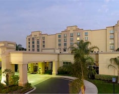 Otel Doubletree By Hilton Los Angeles/Commerce (City of Commerce, ABD)