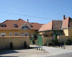 Hotel Viola Vendeghaz (Pápa, Hungary)