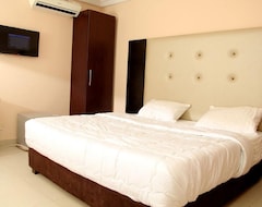 Khách sạn West Eleven Luxury (Lagos, Nigeria)
