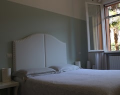 Oda ve Kahvaltı Paradiso24 (Forli, İtalya)