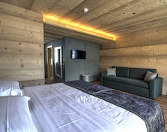 Khách sạn Dolomiti Lodge Alvera (Cortina d'Ampezzo, Ý)