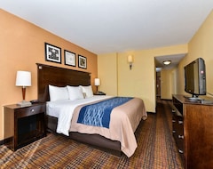 Hotel Quality Suites (Tinton Falls, USA)