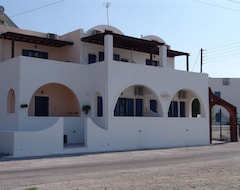 Hotel Nefeli Villa (Perissa, Grecia)