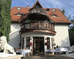 Hotel Dworek Oliwski (Gdańsk, Poland)
