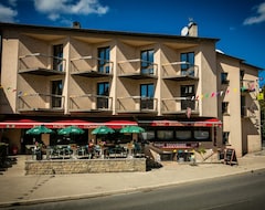 Khách sạn Logis Hotel Restaurant Du Commerce (La Canourgue, Pháp)