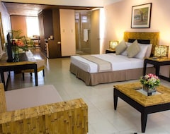 Entire House / Apartment Matabungkay Beach Resort & (Lian, Philippines)