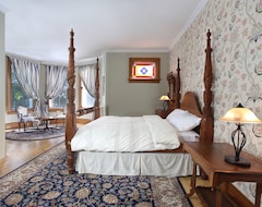 Markdale Manor Bed & Breakfast (Markdale, Canada)
