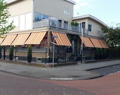 Khách sạn Holland Lodge (Utrecht, Hà Lan)