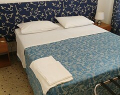 Hotel Trionfal Apartment (Rome, Italy)
