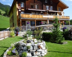 Majatalo Esthers Guesthouse (Gimmelwald, Sveitsi)