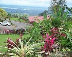 Khách sạn Hotel GreenLagoon Arenal Waterfall Villas (La Fortuna, Costa Rica)