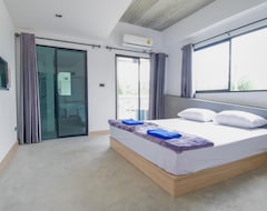 Hotel Bed-Room At Suvarnabhumi Airport (Samut Prakan, Thailand)
