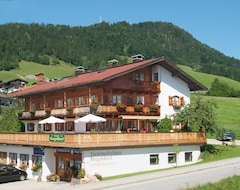 Khách sạn Hotel Bergstüberl (Reit im Winkl, Đức)
